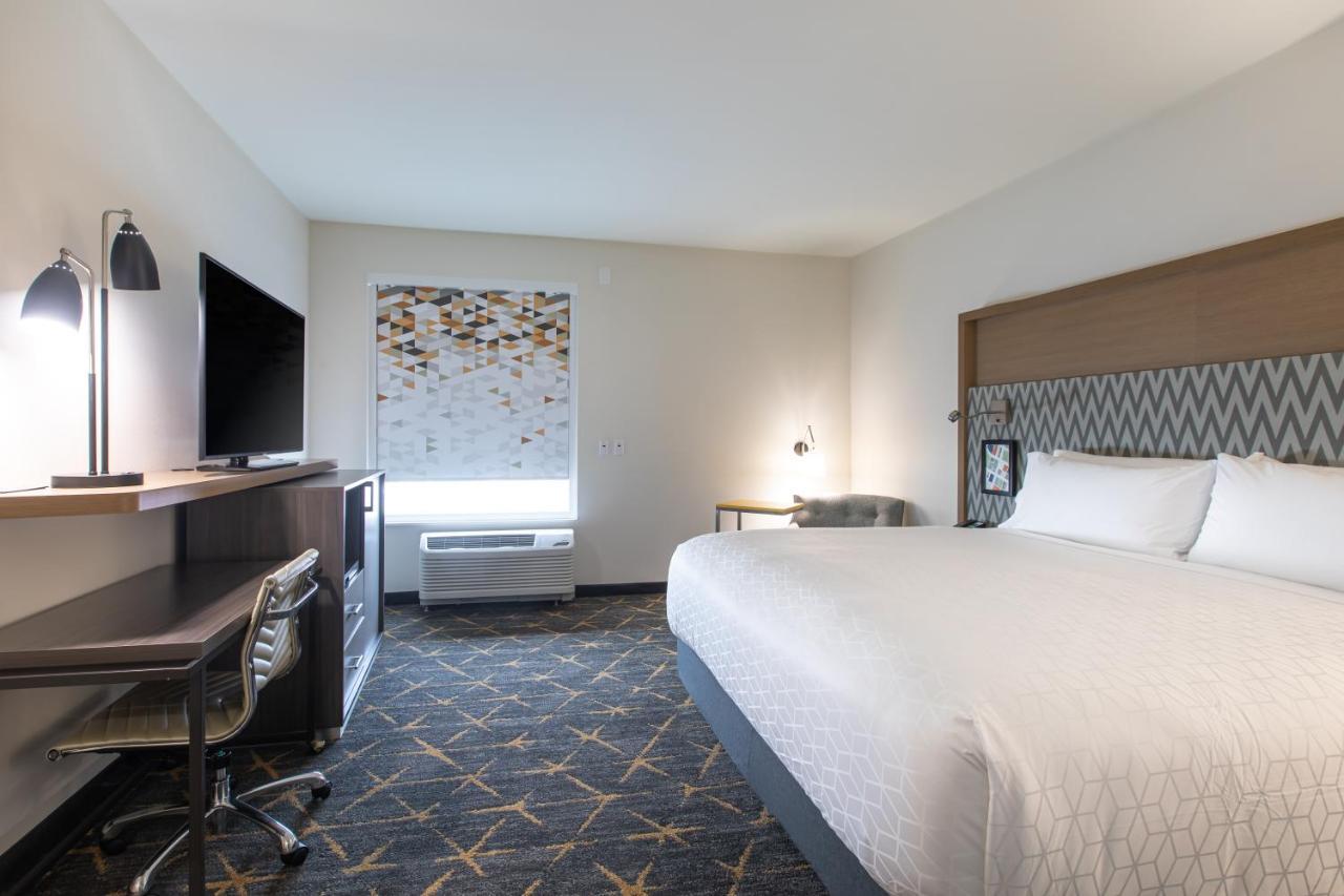 Holiday Inn Greenville - Woodruff Road By Ihg Екстериор снимка
