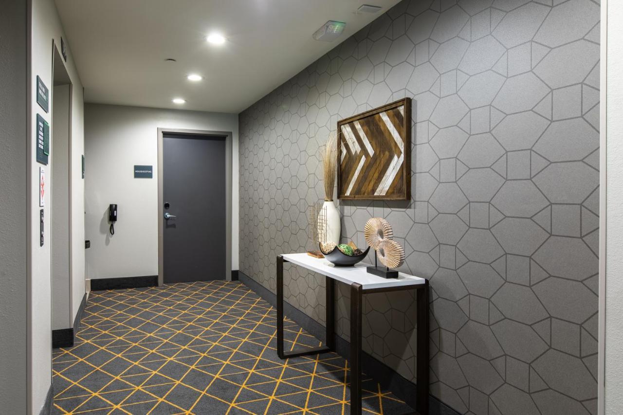 Holiday Inn Greenville - Woodruff Road By Ihg Екстериор снимка