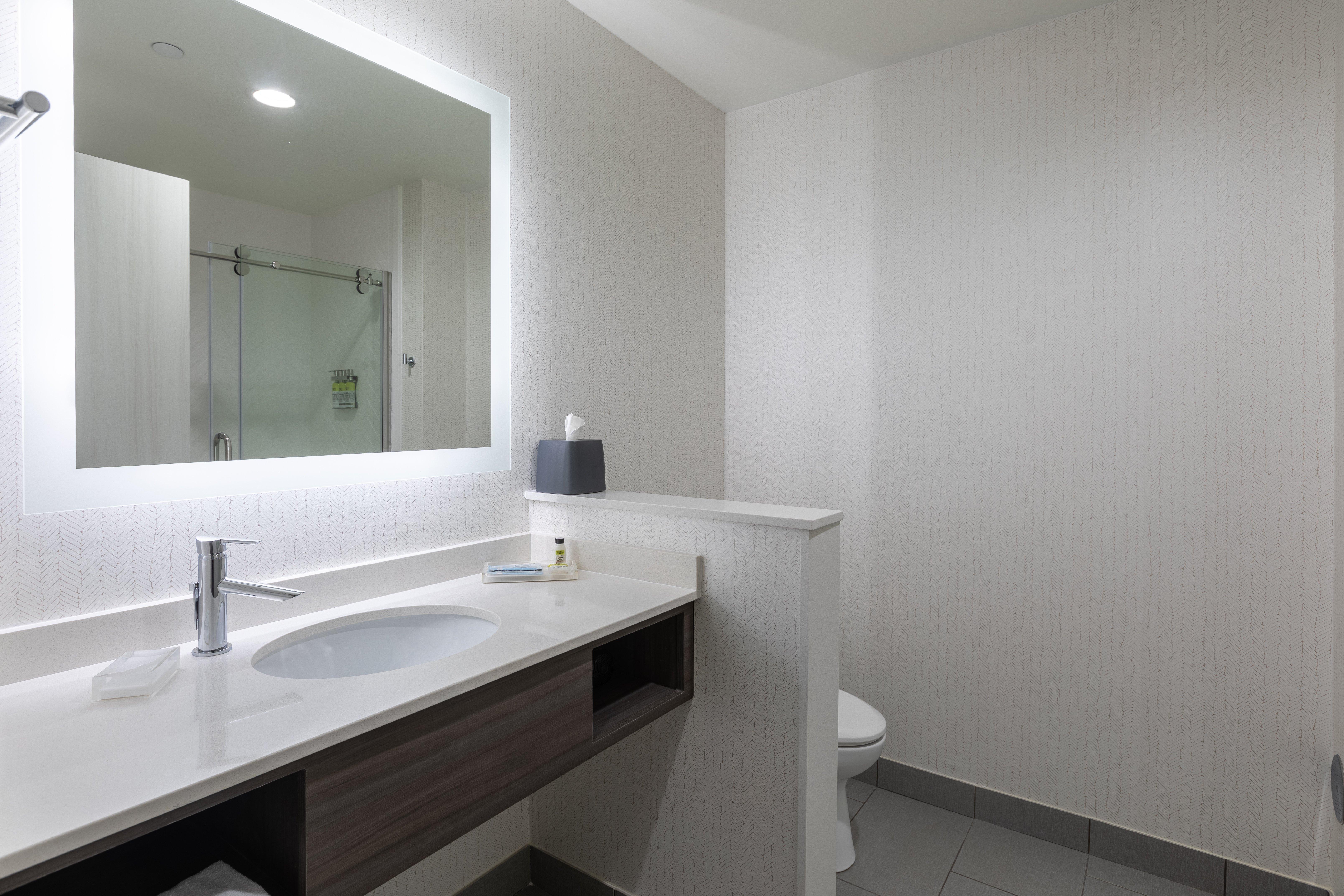 Holiday Inn Greenville - Woodruff Road By Ihg Екстериор снимка
