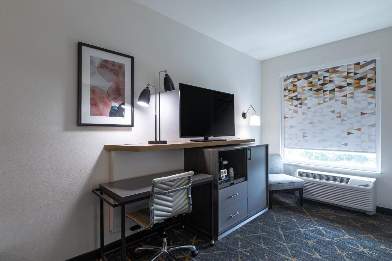 Holiday Inn Greenville - Woodruff Road By Ihg Екстериор снимка